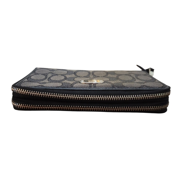 Coach Black and Gray Signature Wallet GUC - Picture 8 of 13